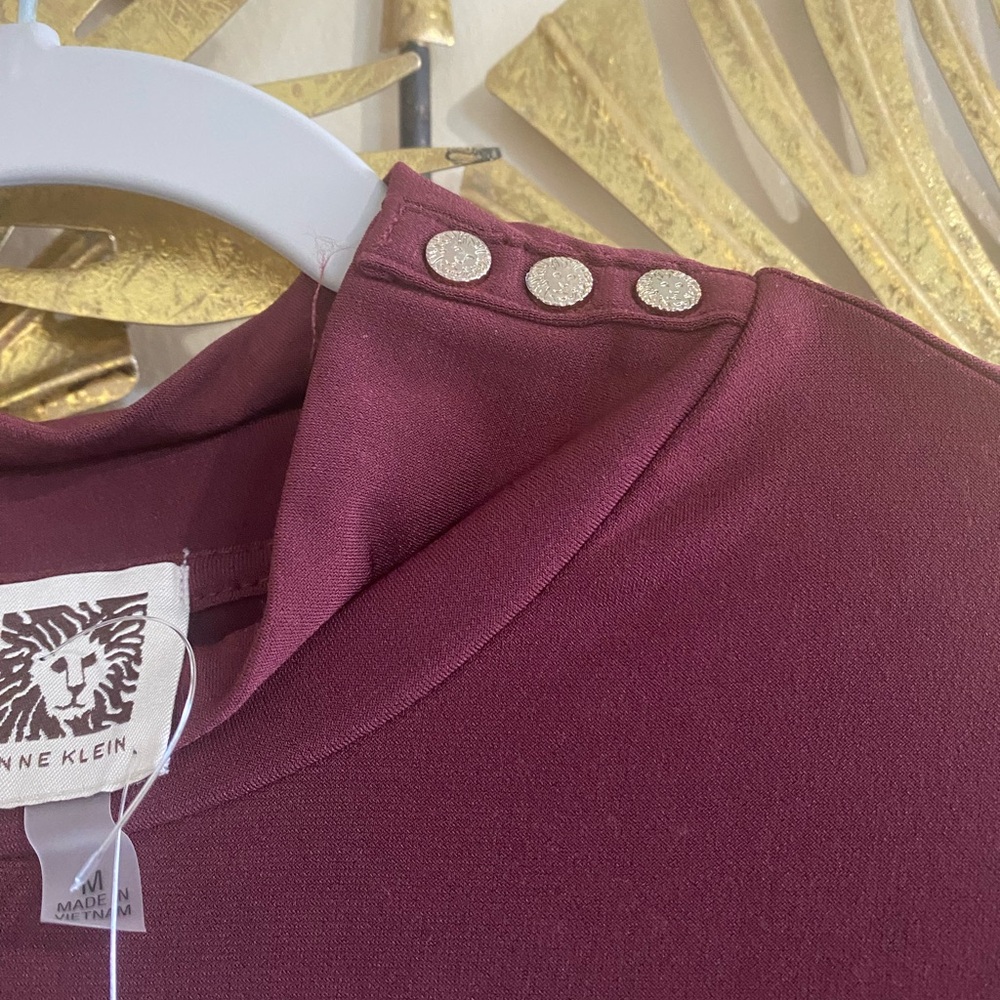 Anne Klein Burgundy Short Sleeve Top - Picture 4 of 4